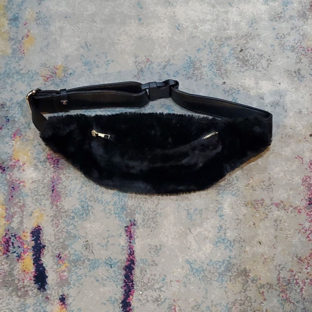Donna Sayers Fabulous Furs Sling Belt Bag